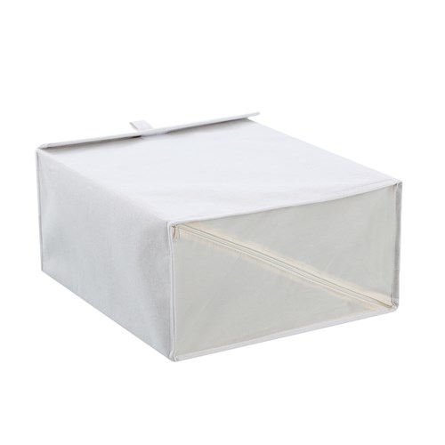 KLOSET LINEN CLOTHING STORAGE